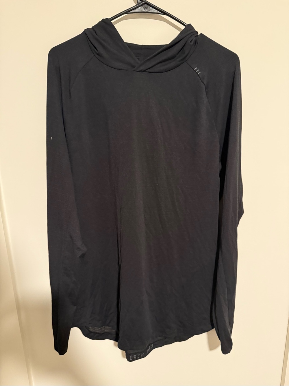 Men's Black Lululemon Long-Sleeve Hooded Shirt